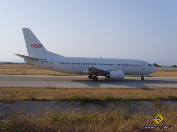 Boeing 737-3Y0(QC)